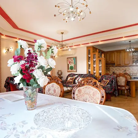Апартаменты Holidays