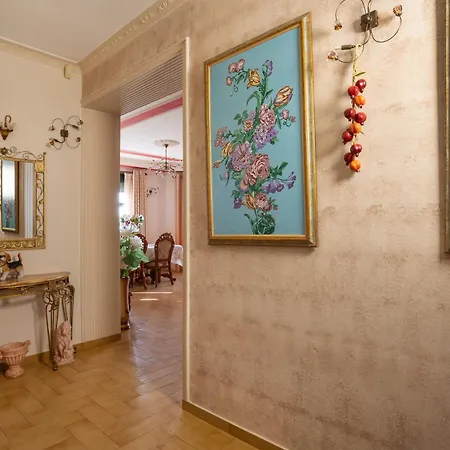 Holidays Apartament *