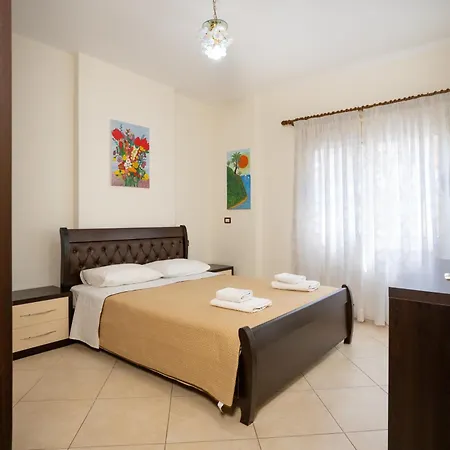 Holidays Апартаменты *