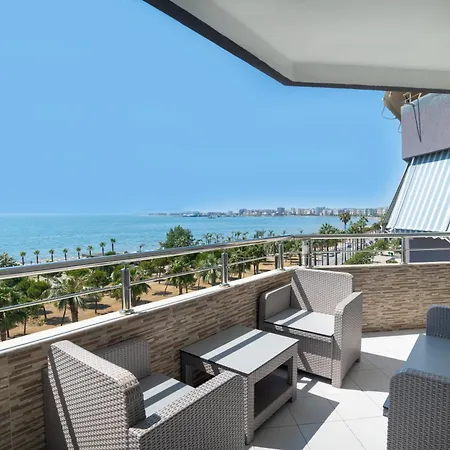 Holidays Apartament *